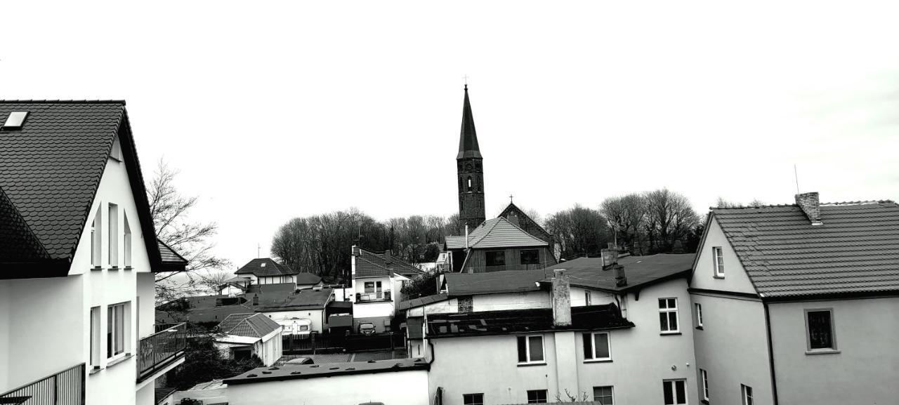 Azak *