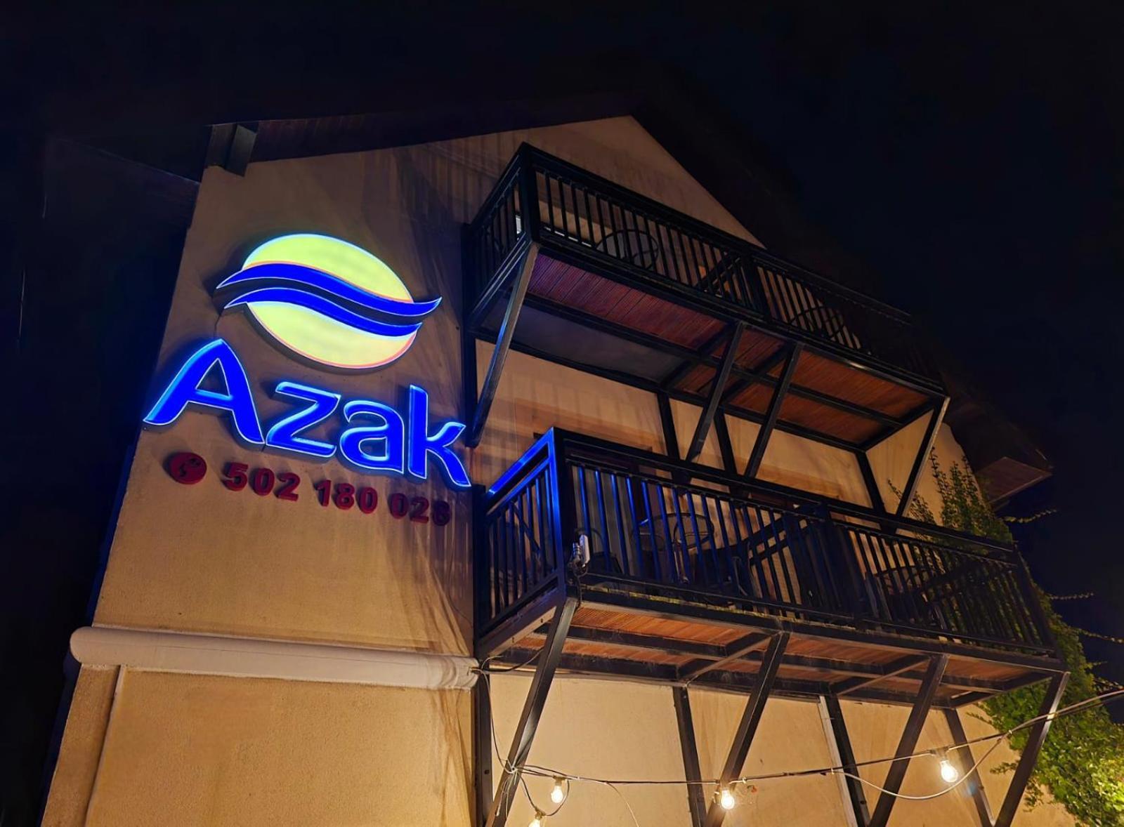 Azak *